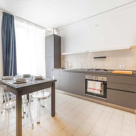Roomy Apartment Close To Subway M5! Milán Exterior foto