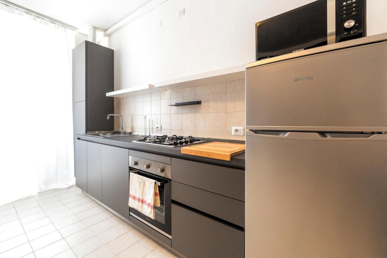Roomy Apartment Close To Subway M5! Milán Exterior foto