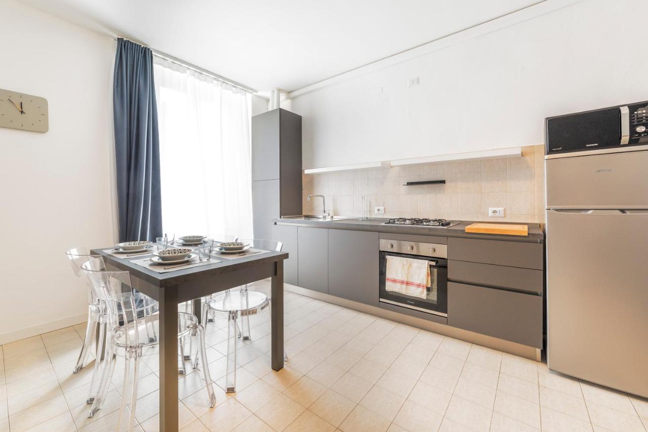 Roomy Apartment Close To Subway M5! Milán Exterior foto