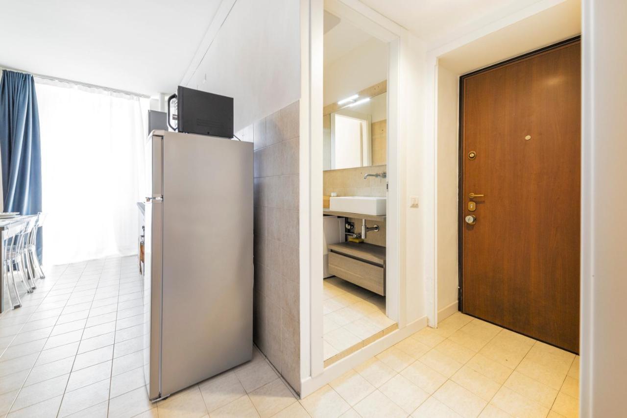 Roomy Apartment Close To Subway M5! Milán Exterior foto