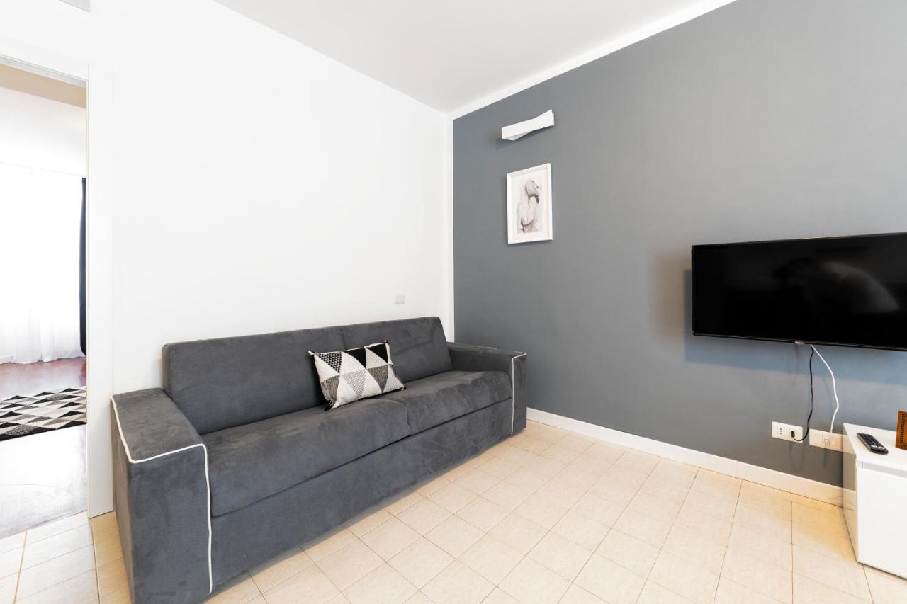 Roomy Apartment Close To Subway M5! Milán Exterior foto