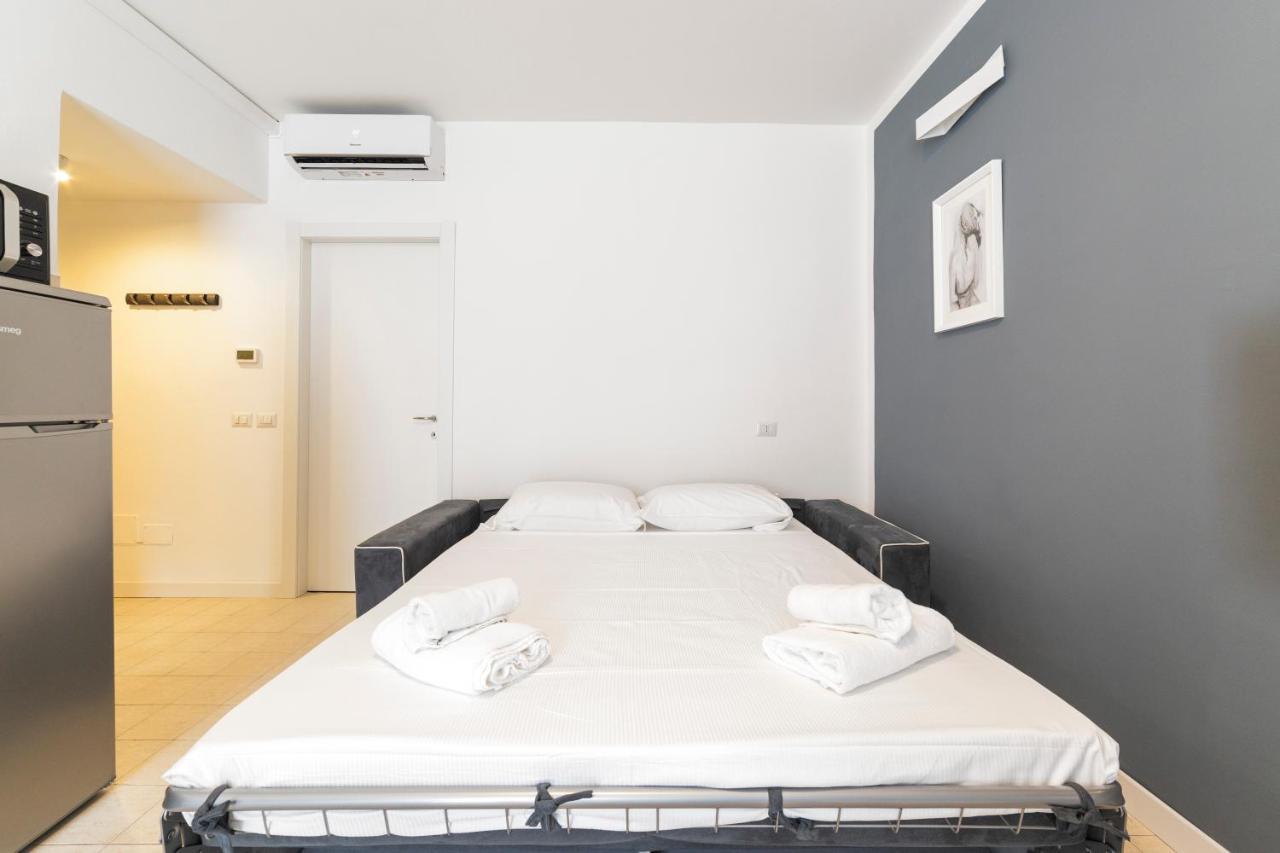 Roomy Apartment Close To Subway M5! Milán Exterior foto